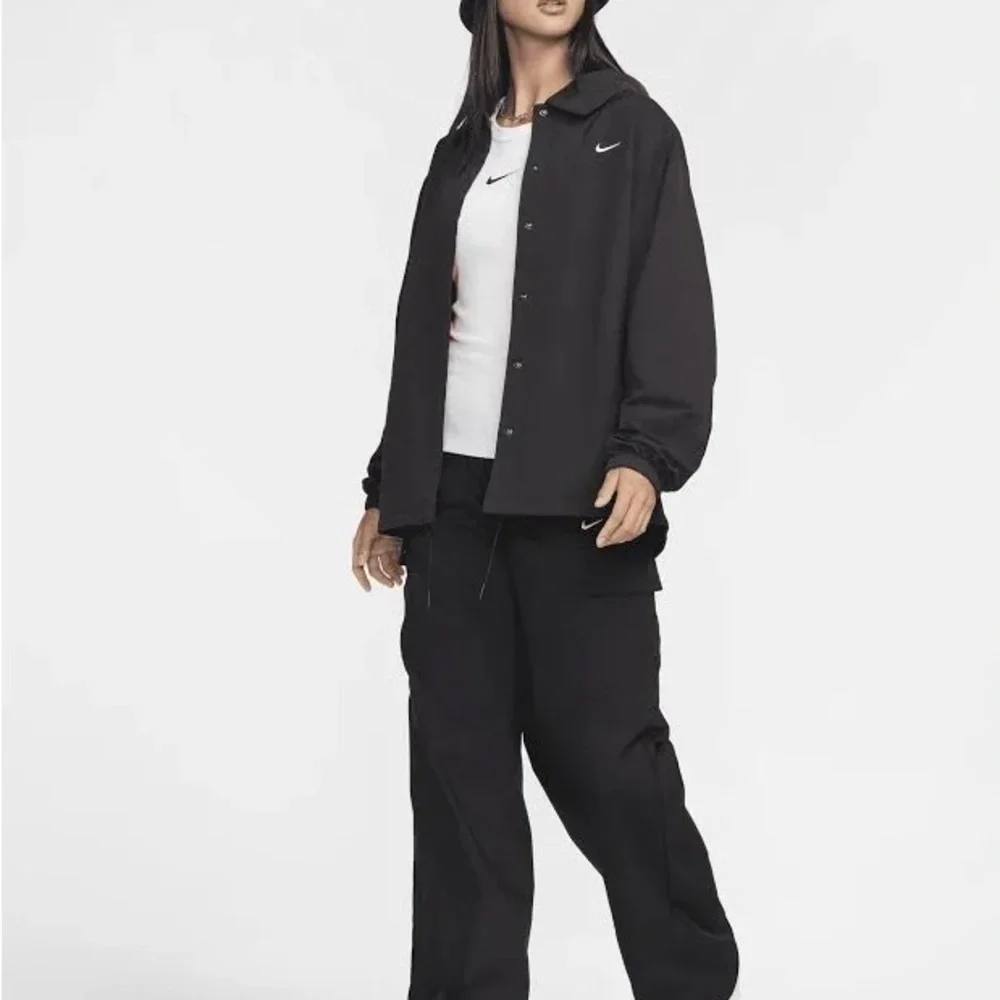 Nike Women's Sportswear Essential Oversized UV Coaches' Jacket in Black Large - Picture 5 of 15